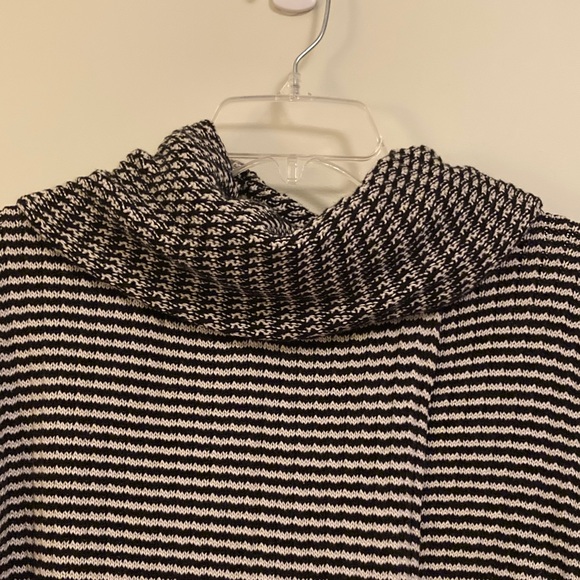 Striped Black and White Women's Sweater - Picture 3 of 10